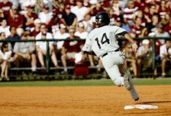 开云综合服务-中超联赛中国女足晋级 球员状态稳定，中超女足比赛